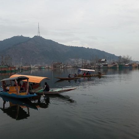 Srīnagar Houseboat Dunhill B&B 외부 사진