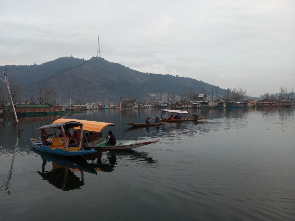 Srīnagar Houseboat Dunhill B&B 외부 사진