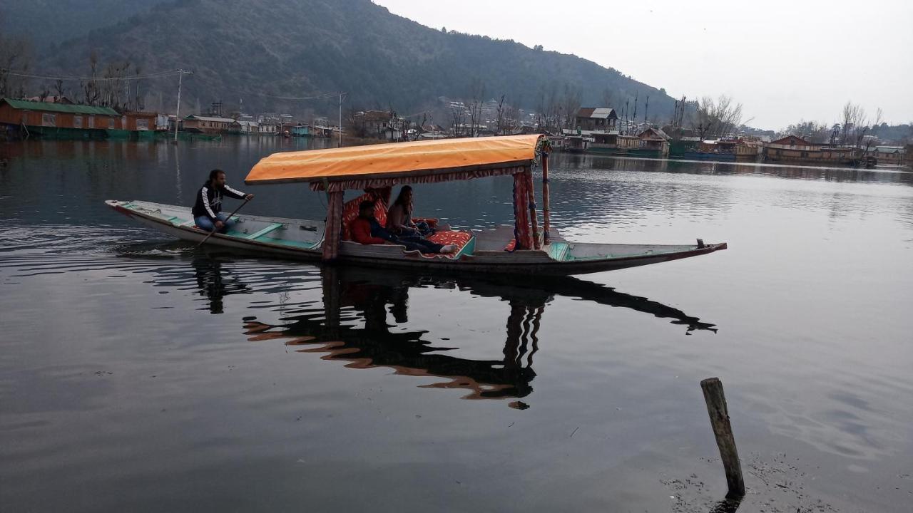 Srīnagar Houseboat Dunhill B&B 외부 사진