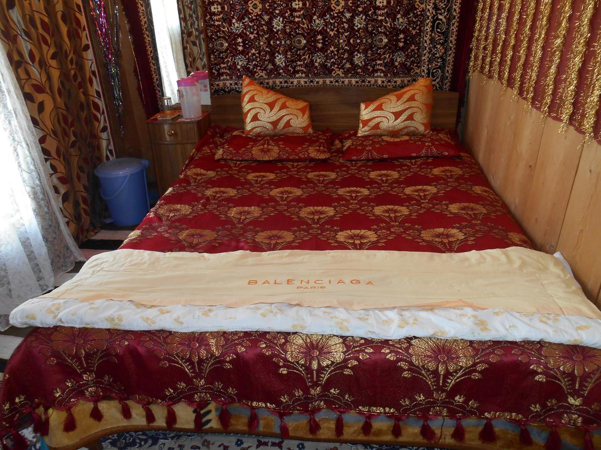 Srīnagar Houseboat Dunhill B&B 외부 사진
