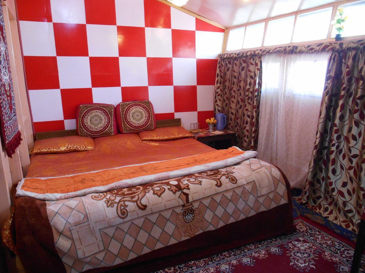 Srīnagar Houseboat Dunhill B&B 외부 사진